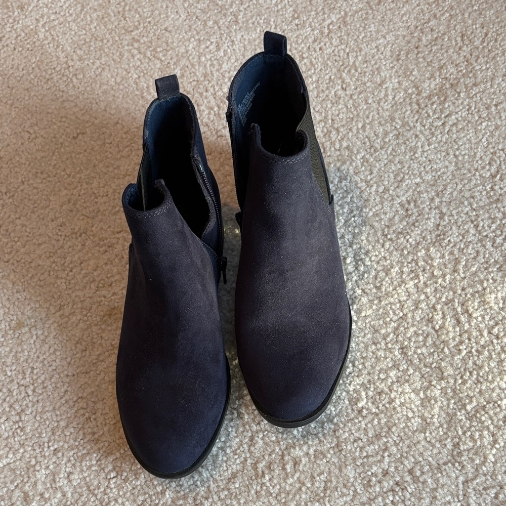 White Mountain Navy Ankle Boots